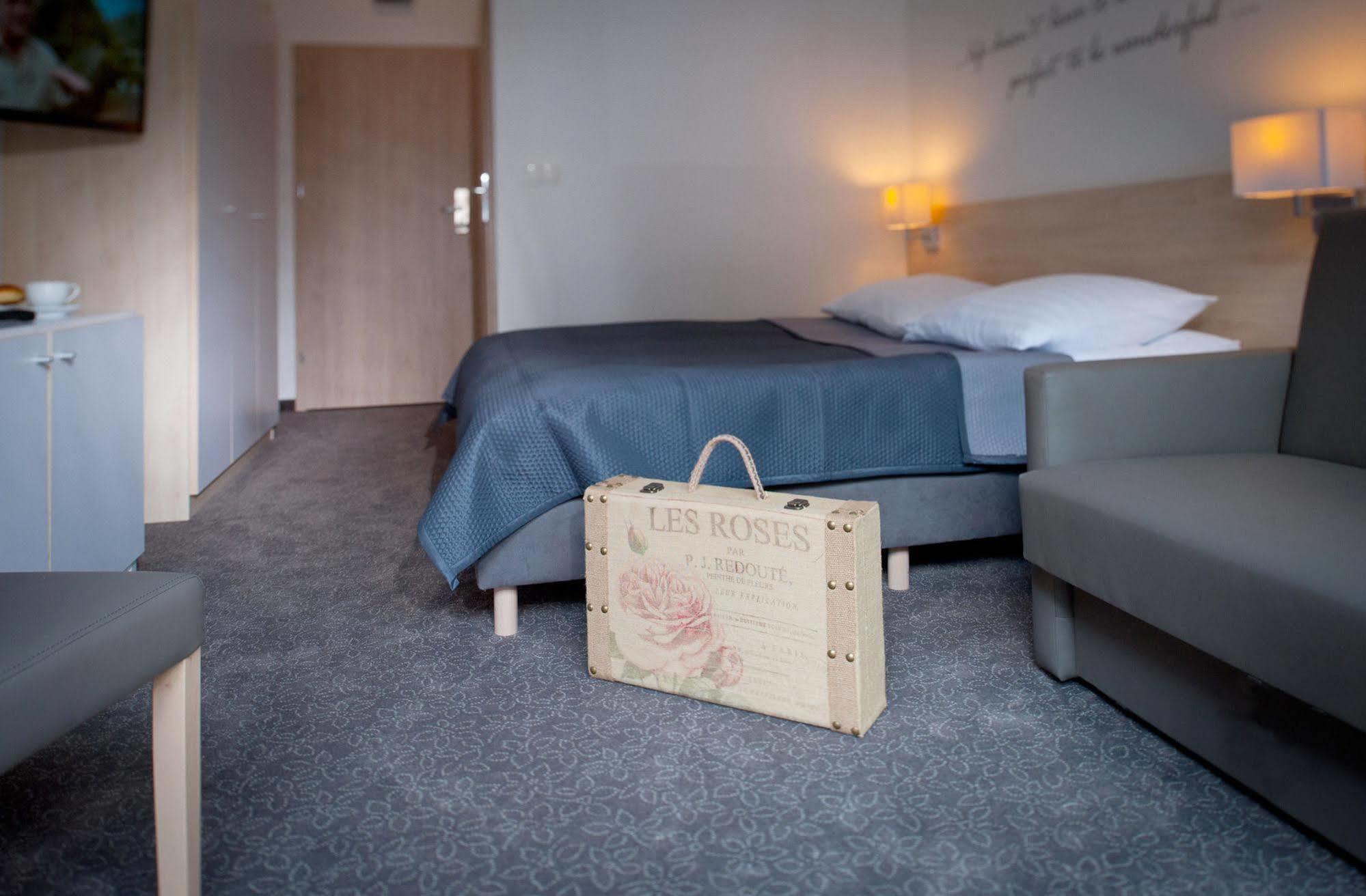 ウストロニエ・モルスキエ Borgata Bed & Breakfast エクステリア 写真